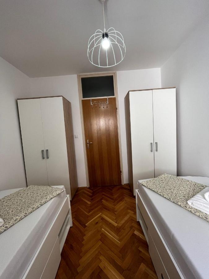 Apartman Vanda Оміш Екстер'єр фото