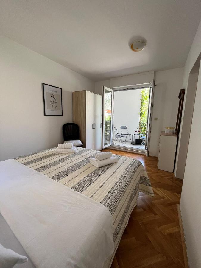 Apartman Vanda Оміш Екстер'єр фото